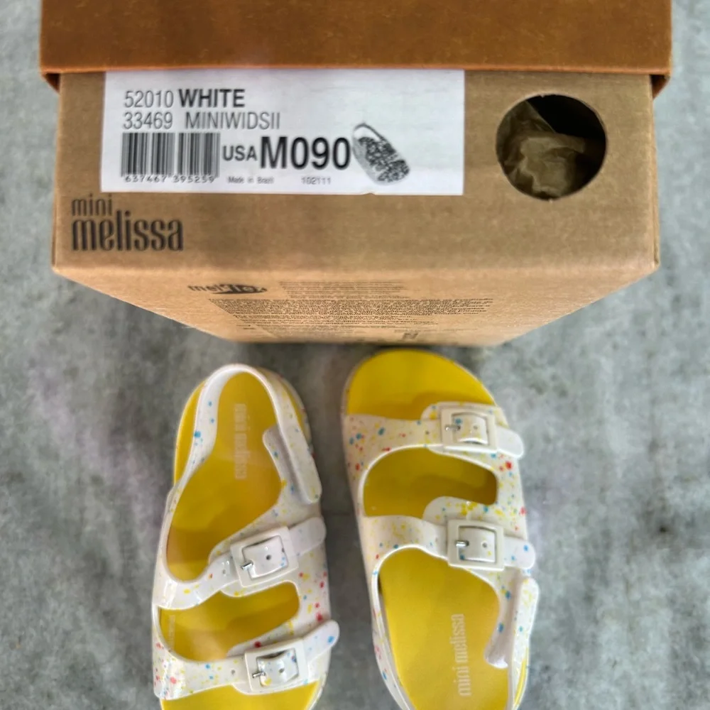 Mini Melissa brighten up